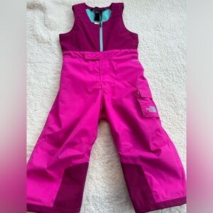 The North Face 2T Snowpants